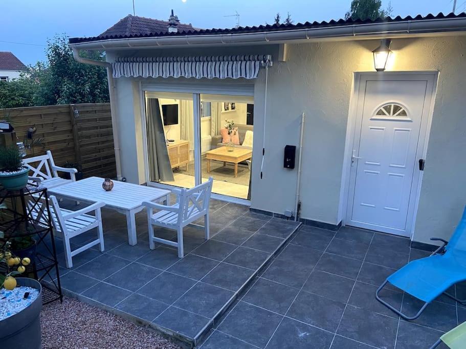 Maison Jardin Et Parking Gratuit - 10 Min De L'Aeroport - Metro 14 - Arrivee Autonome Orly Ngoại thất bức ảnh